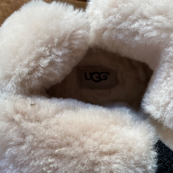 Little Kids Size SM black Leather UGG Boots - Picture 5 of 6